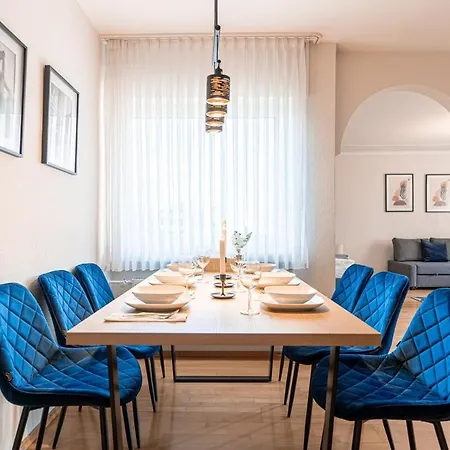 Goldvilla - Big Apartamento